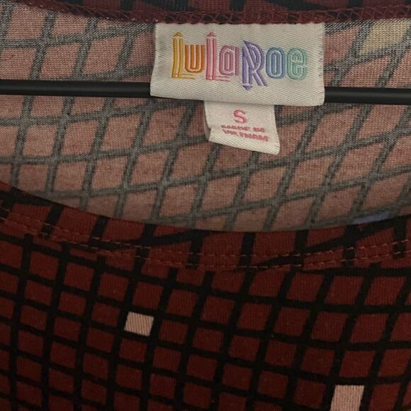 LULAROE | Irma Multicolor Geometric Red Half Sleeve Tunic Top Shirt Size S - Picture 6 of 8